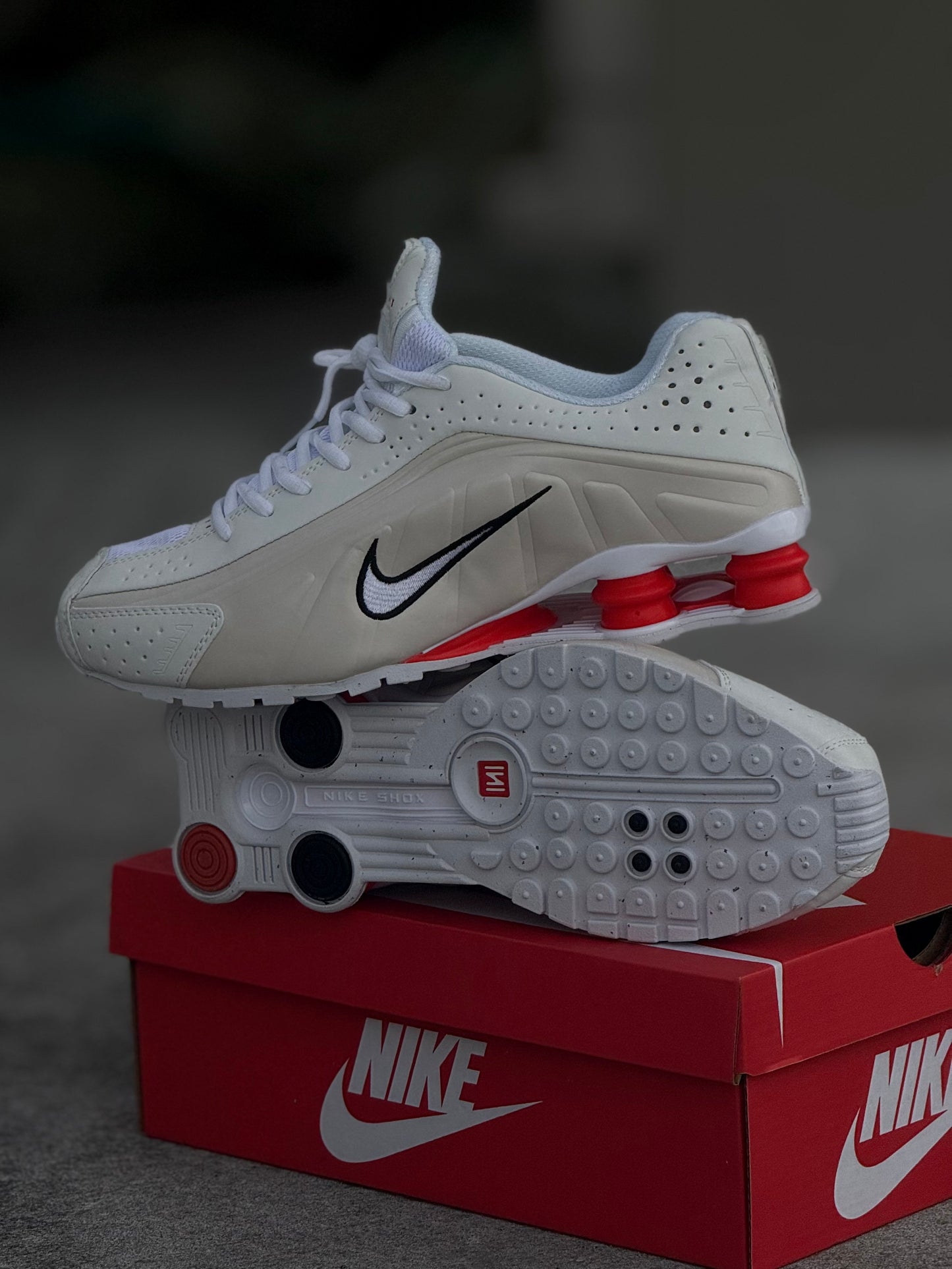 Nike Shox WhitexRed