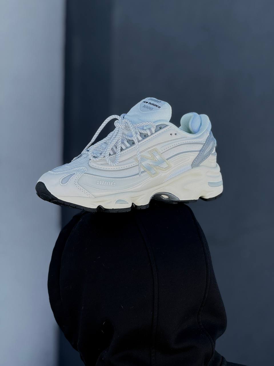 New Balance 1000 Beish Claro