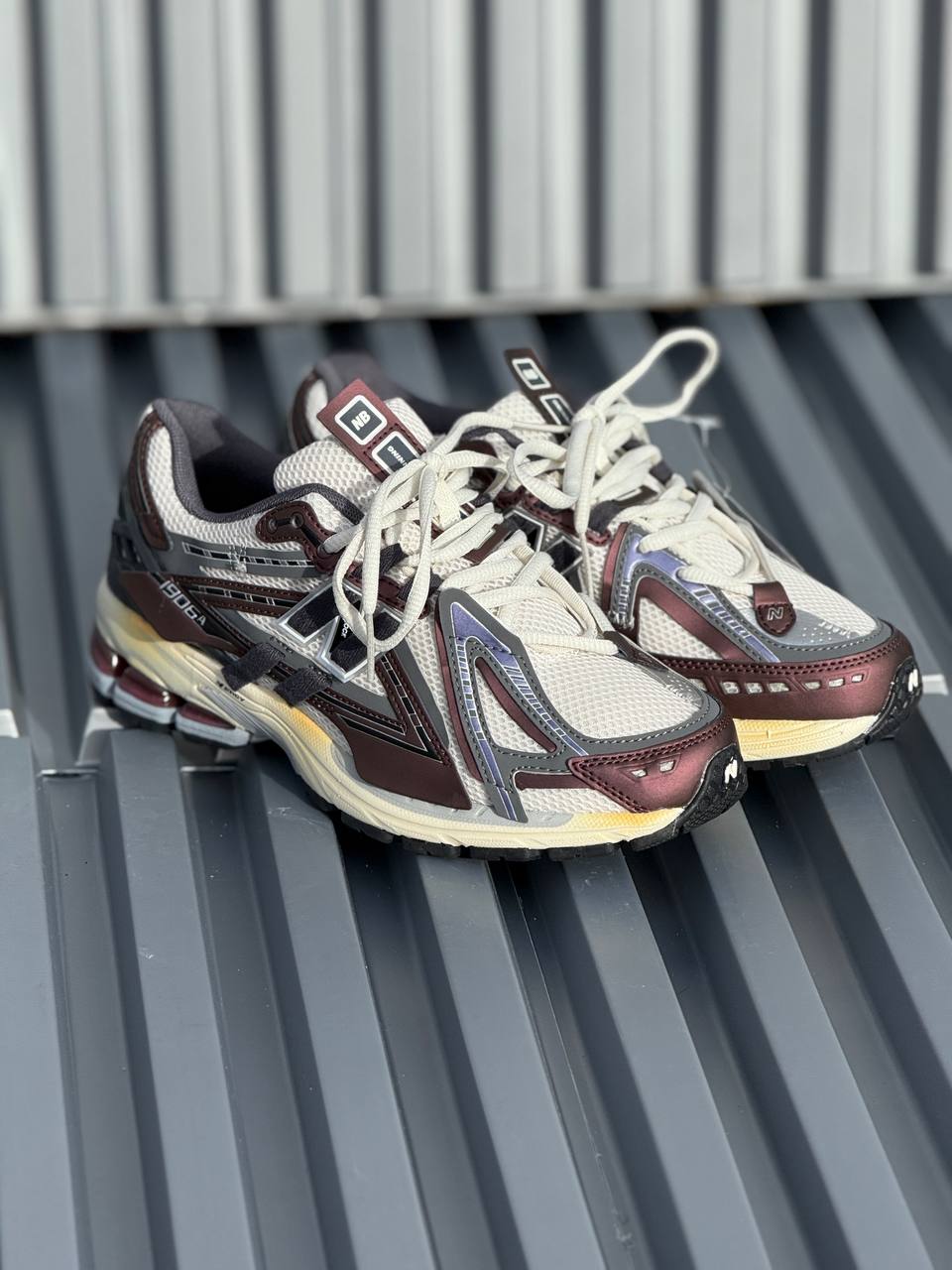 NB 1906a vinotinto