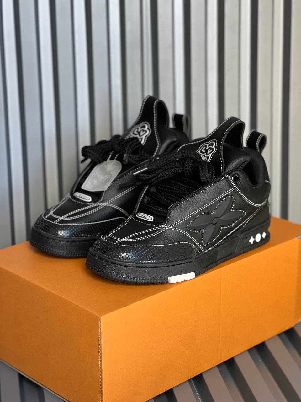 Louis Vuitton Negra