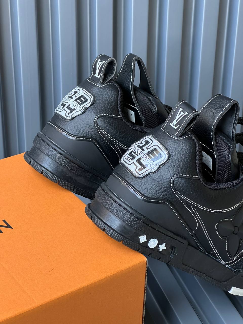 Louis Vuitton Negra