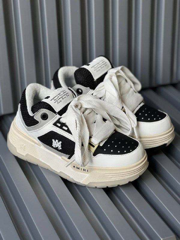 AMIRI blanca negra