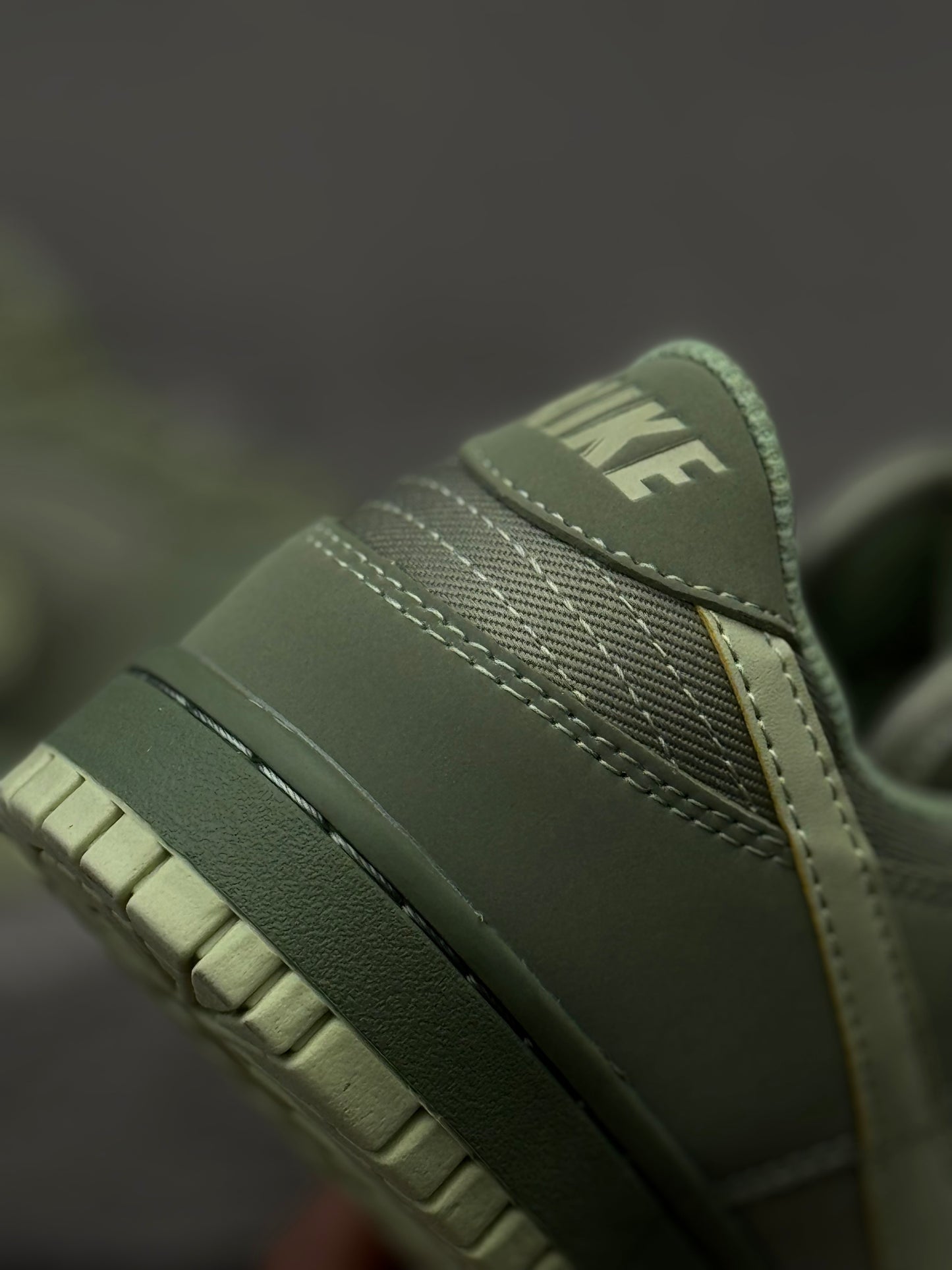Nike Dunk Low Premium “Oil Green”