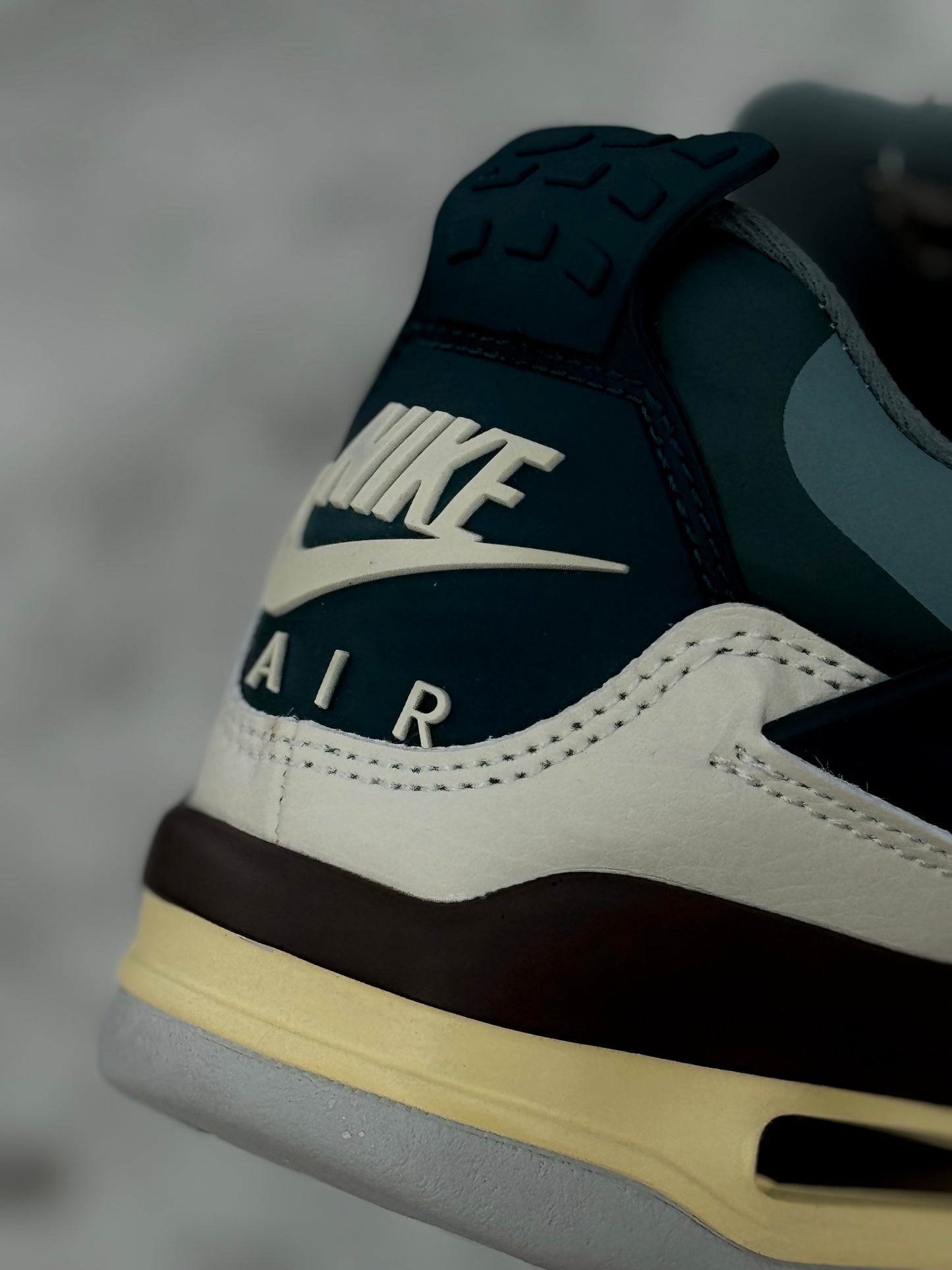 Nike Air Jordan Retro 4 Snorlax