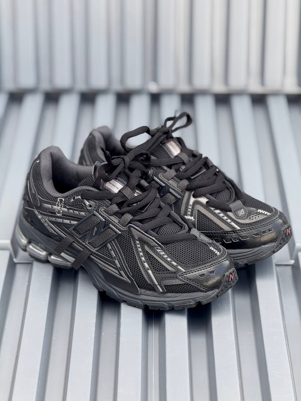 New Balance 1906A Negra