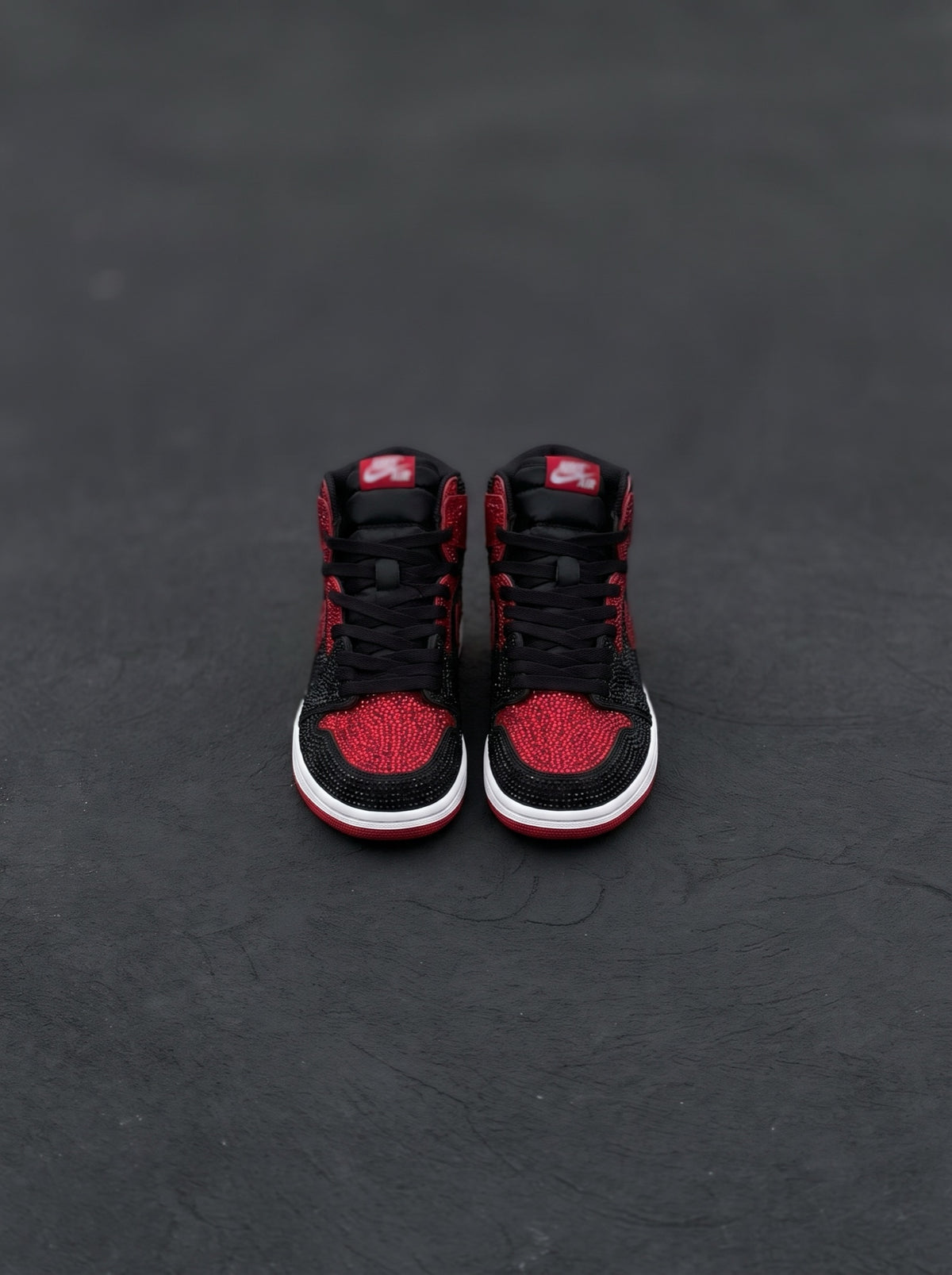 Nike Air Jordan 1 High Bred Swarovski Negra Roja