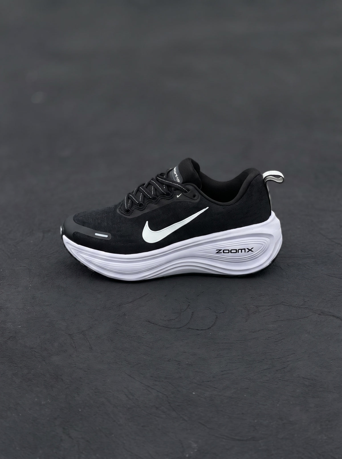 Nike Vomero Plus Negra Blanca