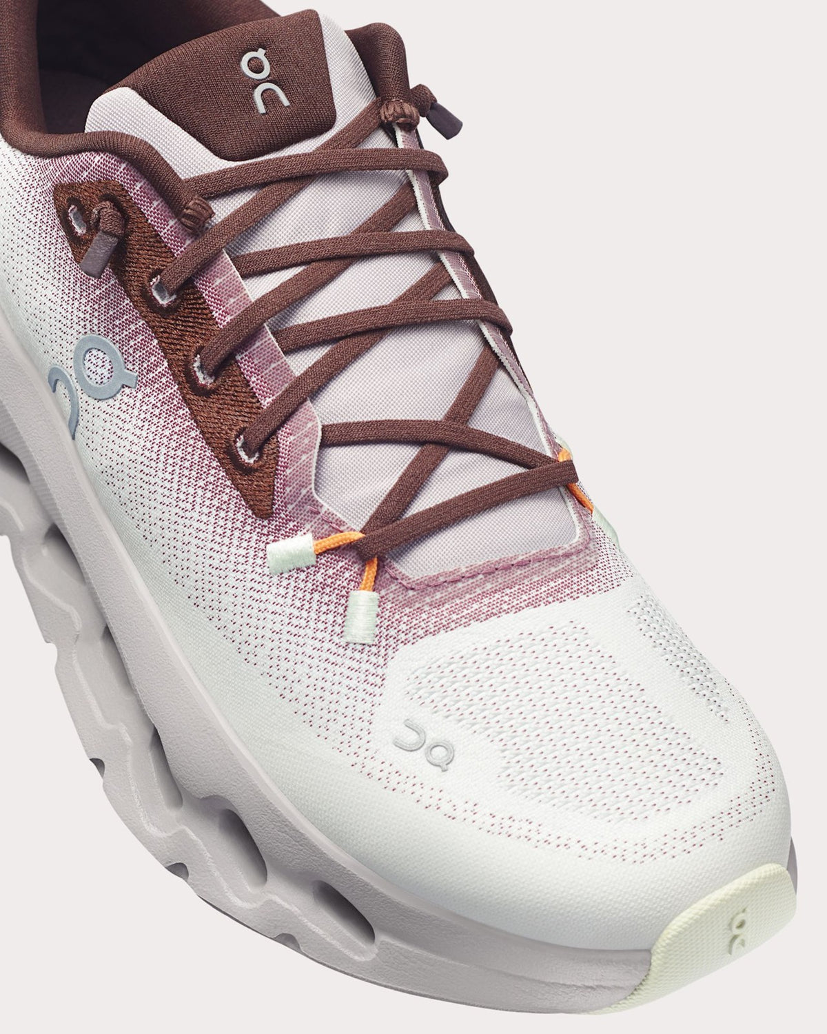 On Cloudtilt Crema / Café foto 3