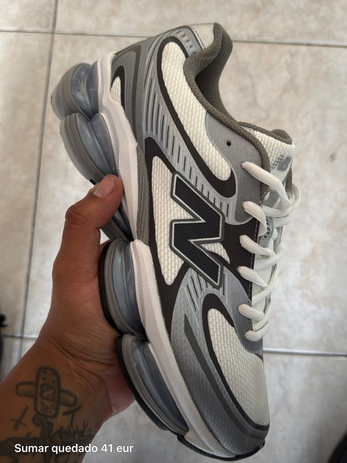 New Balance 1000 Gris / Crema foto 3