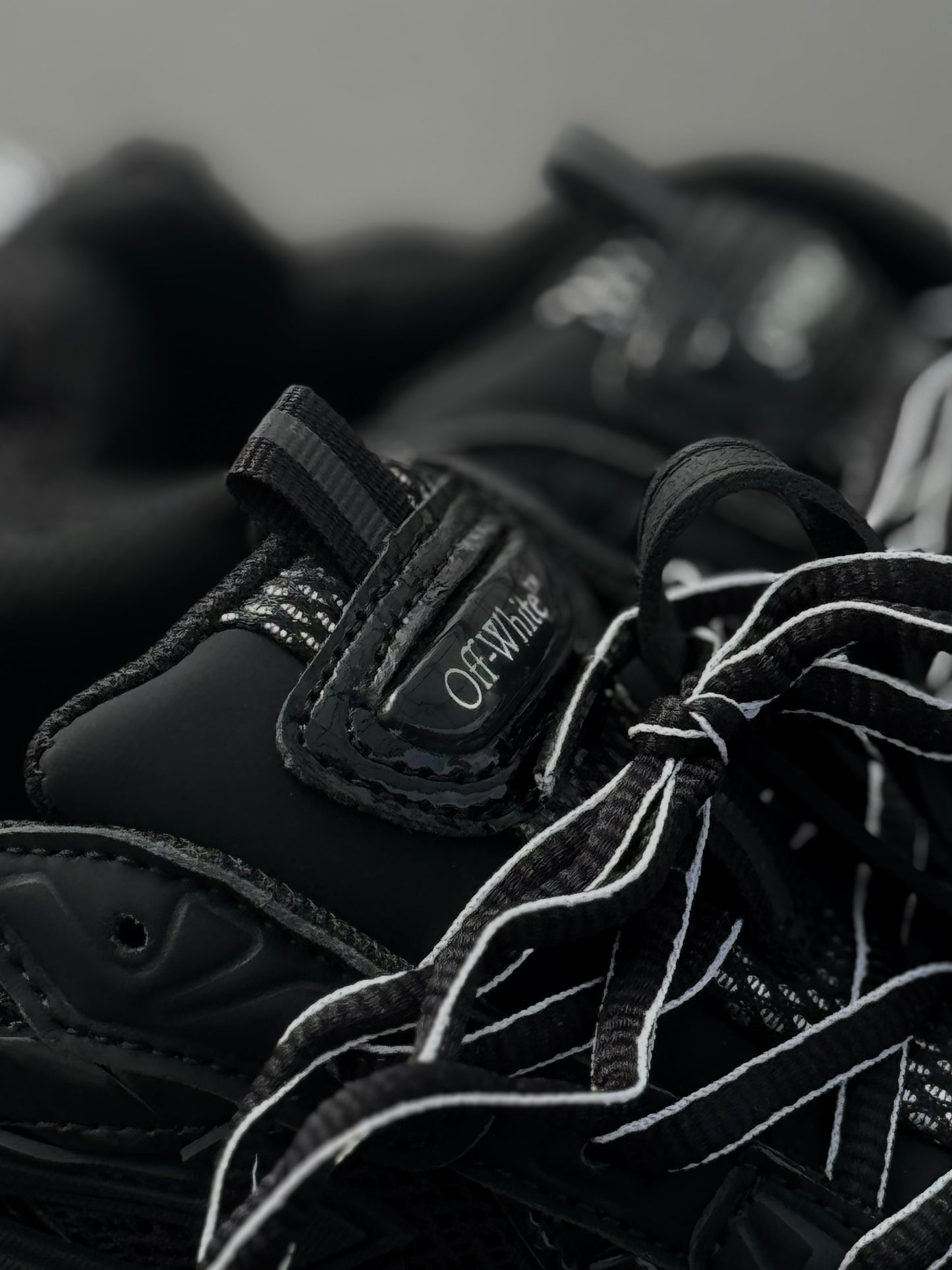 Off-White Be Rigth Back Black