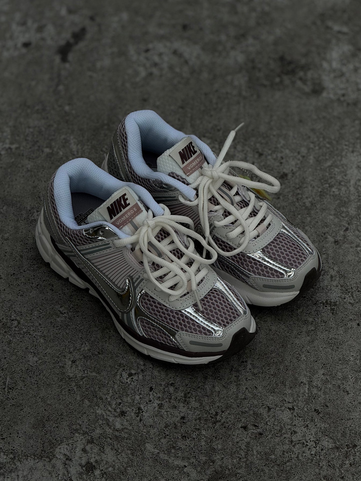 Nike vomero 5 Gray