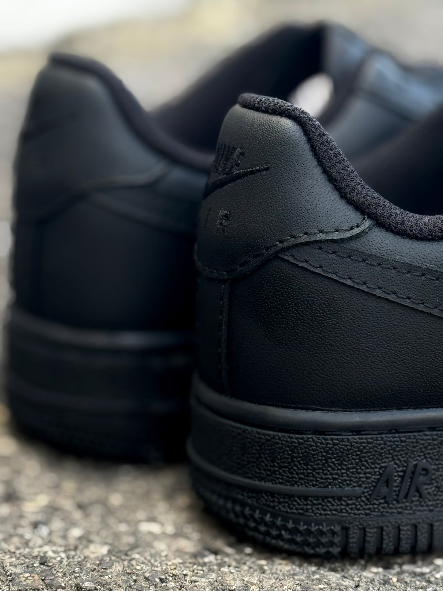 Nike Air Force One Black Classic