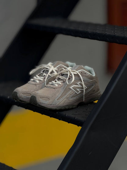 New Balance 204L Brown