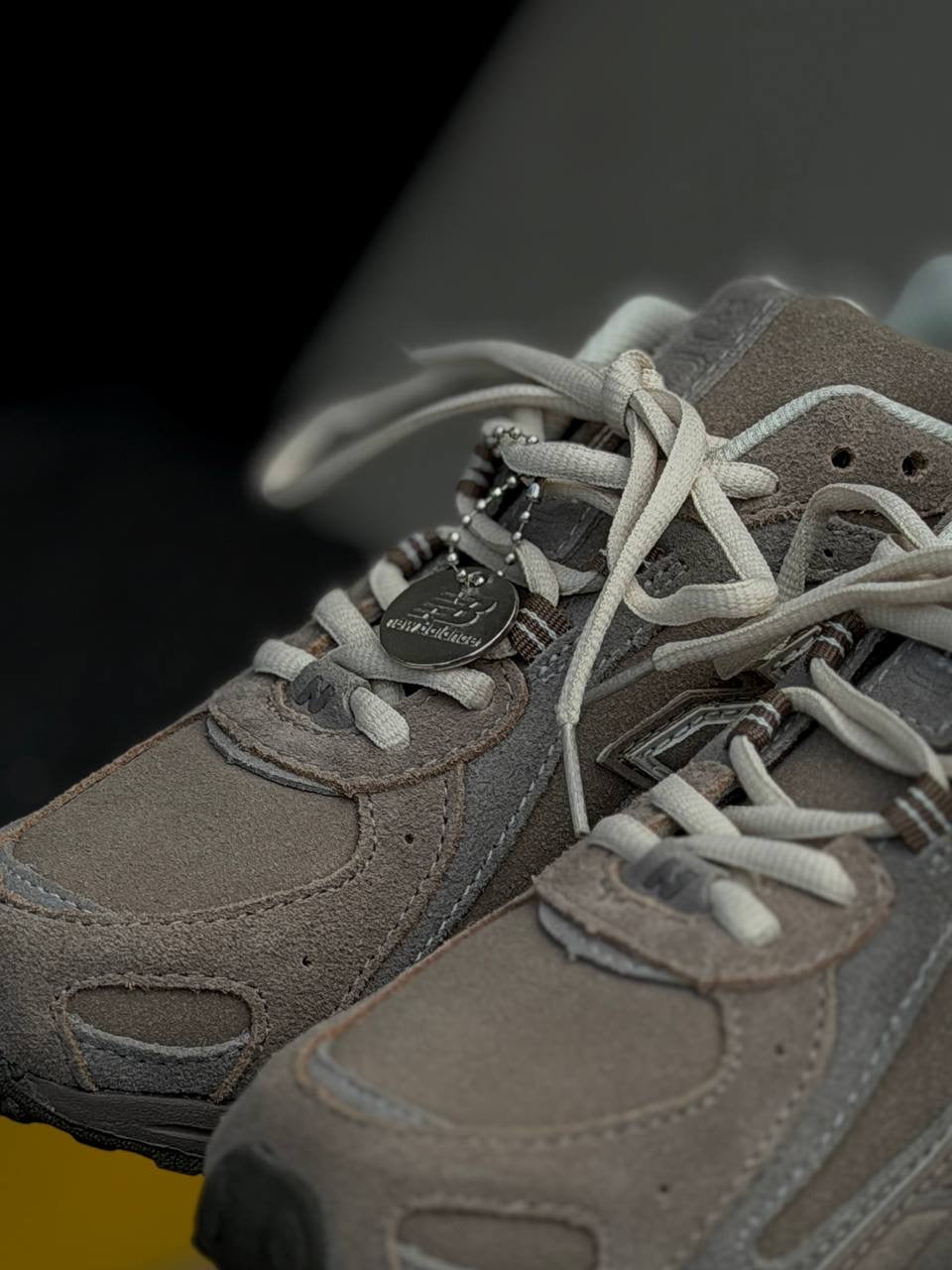 New Balance 204L Brown