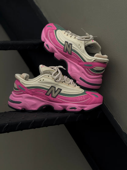 New Balance 1000 Beish Rosada