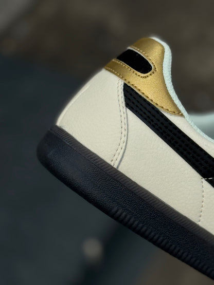 Onitsuka Tiger Tokuten