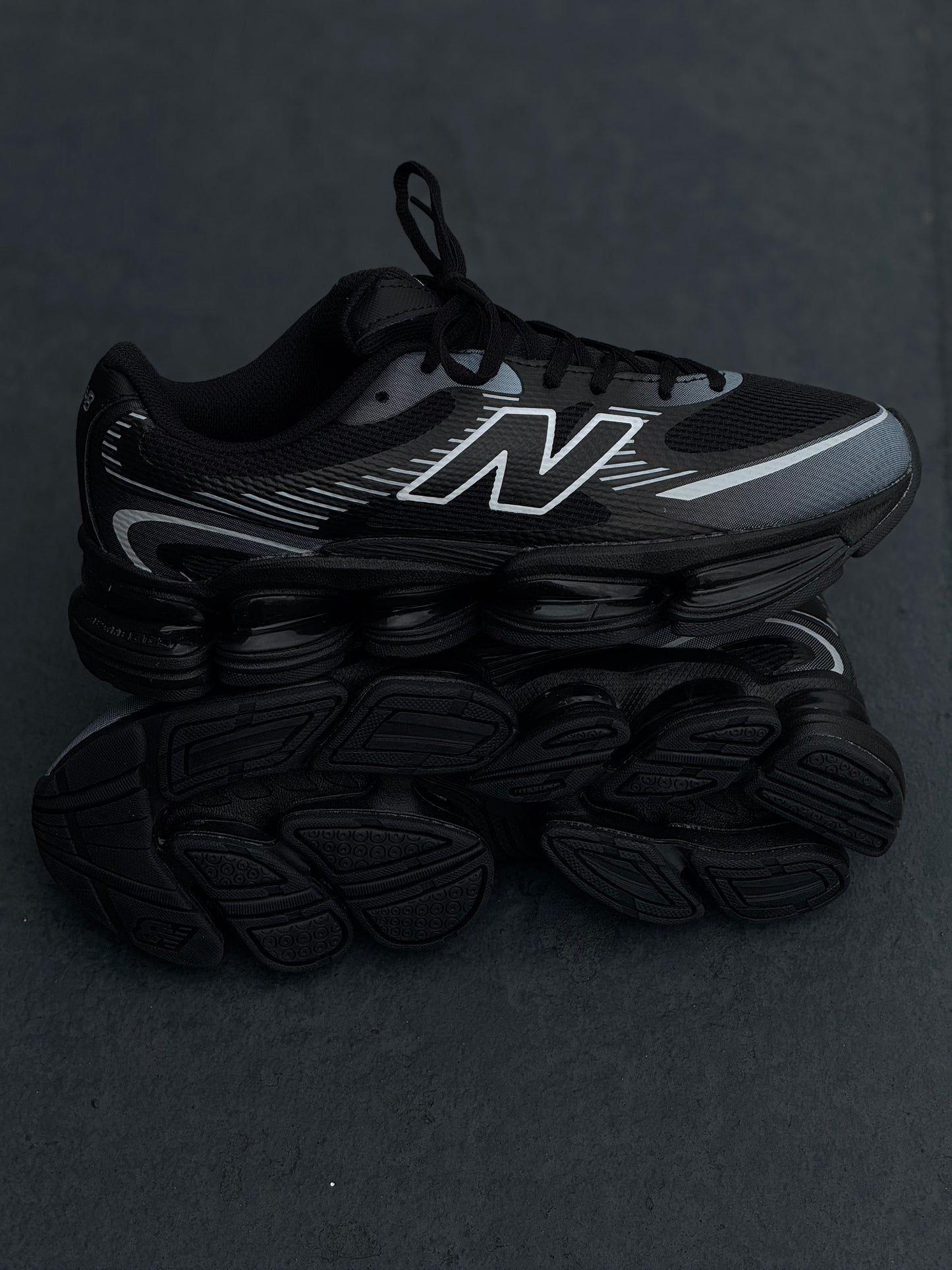 New Balance 2000 Negra