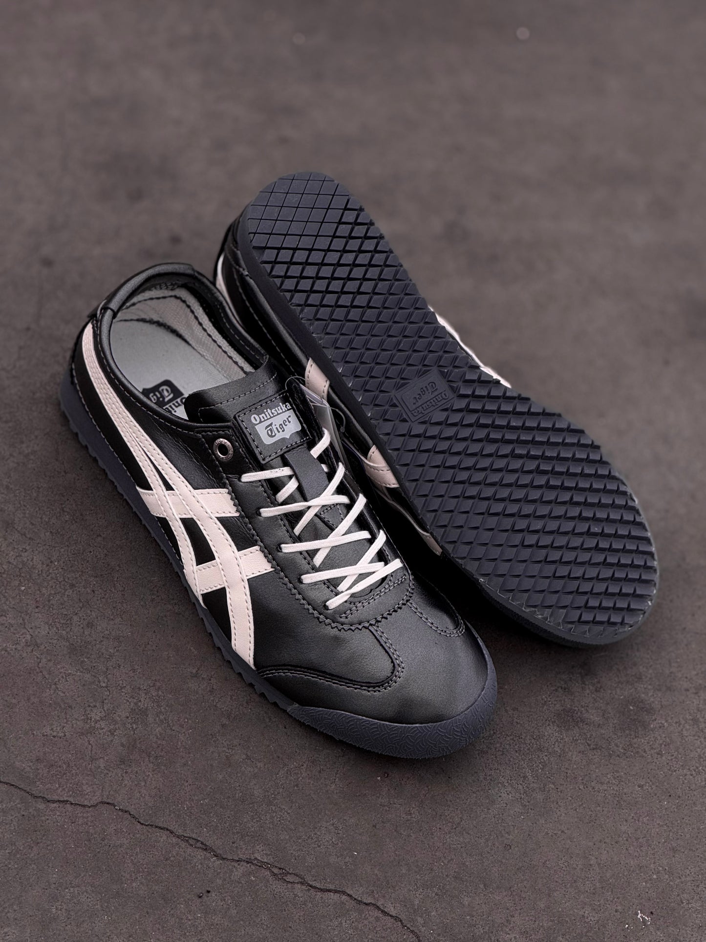 Tigger Onitsuka plata oscuro