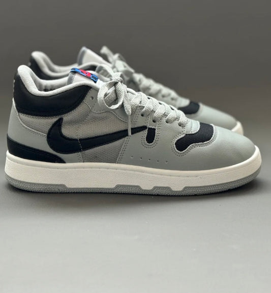 Nike travis mac attack