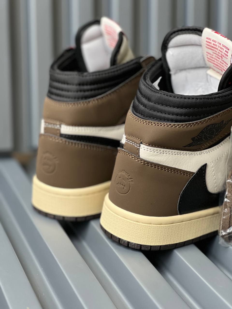 Nike Jordan x Travis Scott