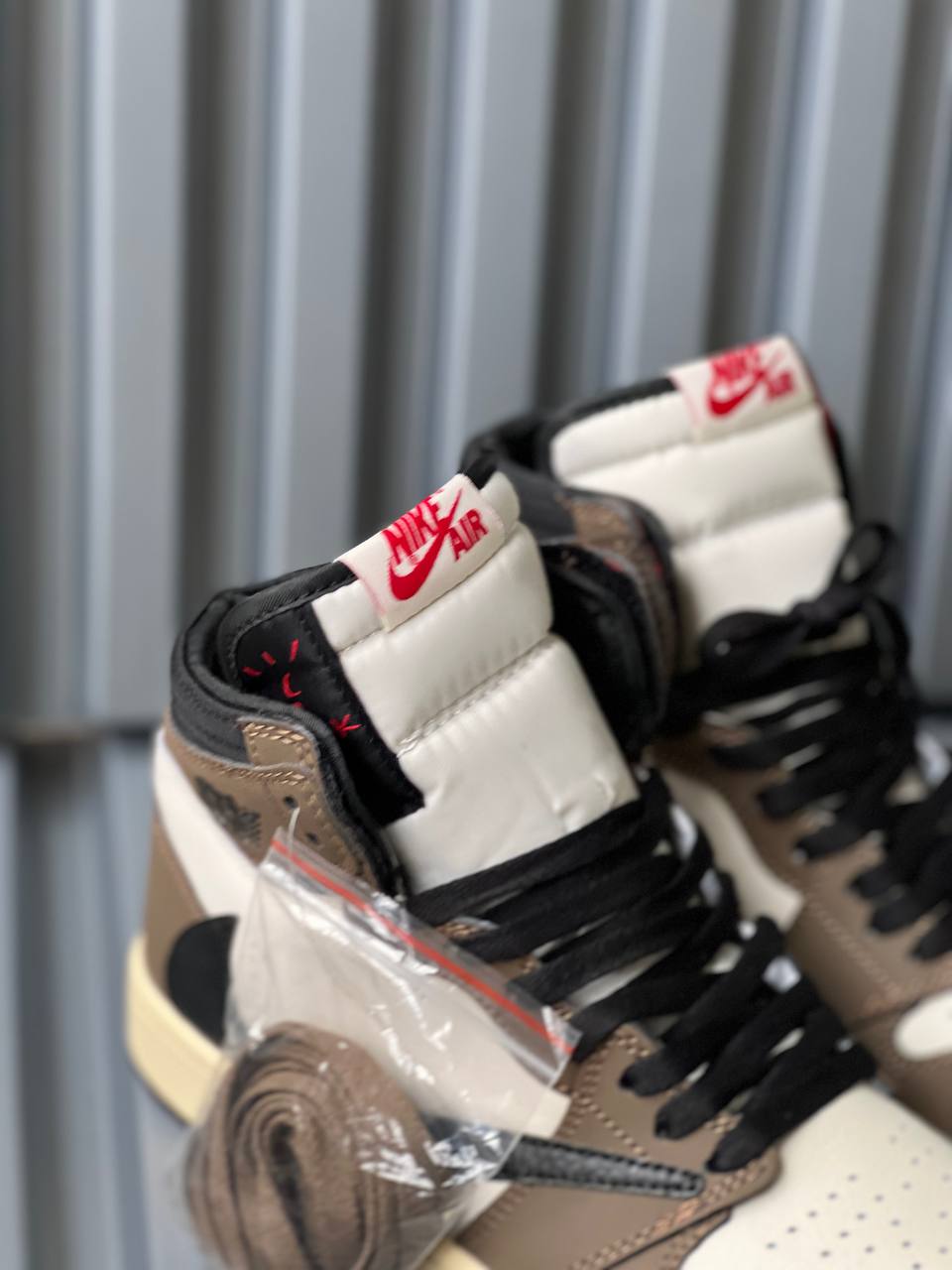 Nike Jordan x Travis Scott