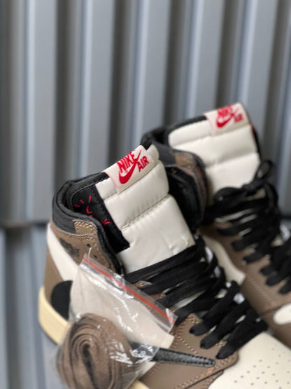 Nike Jordan x Travis Scott