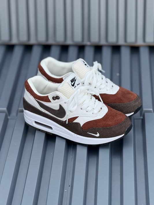 Nike air max cafe