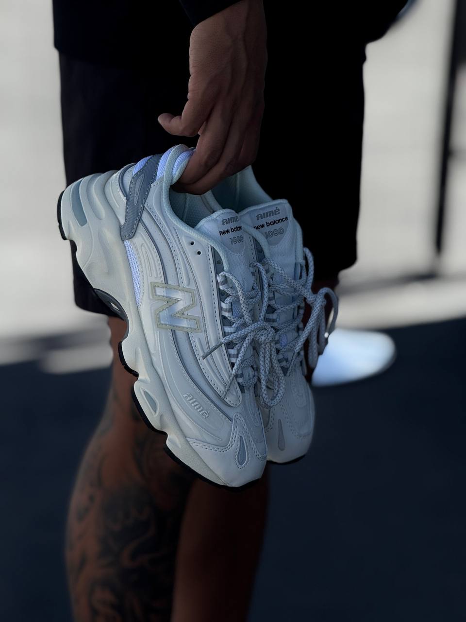 New Balance 1000 Beish Claro