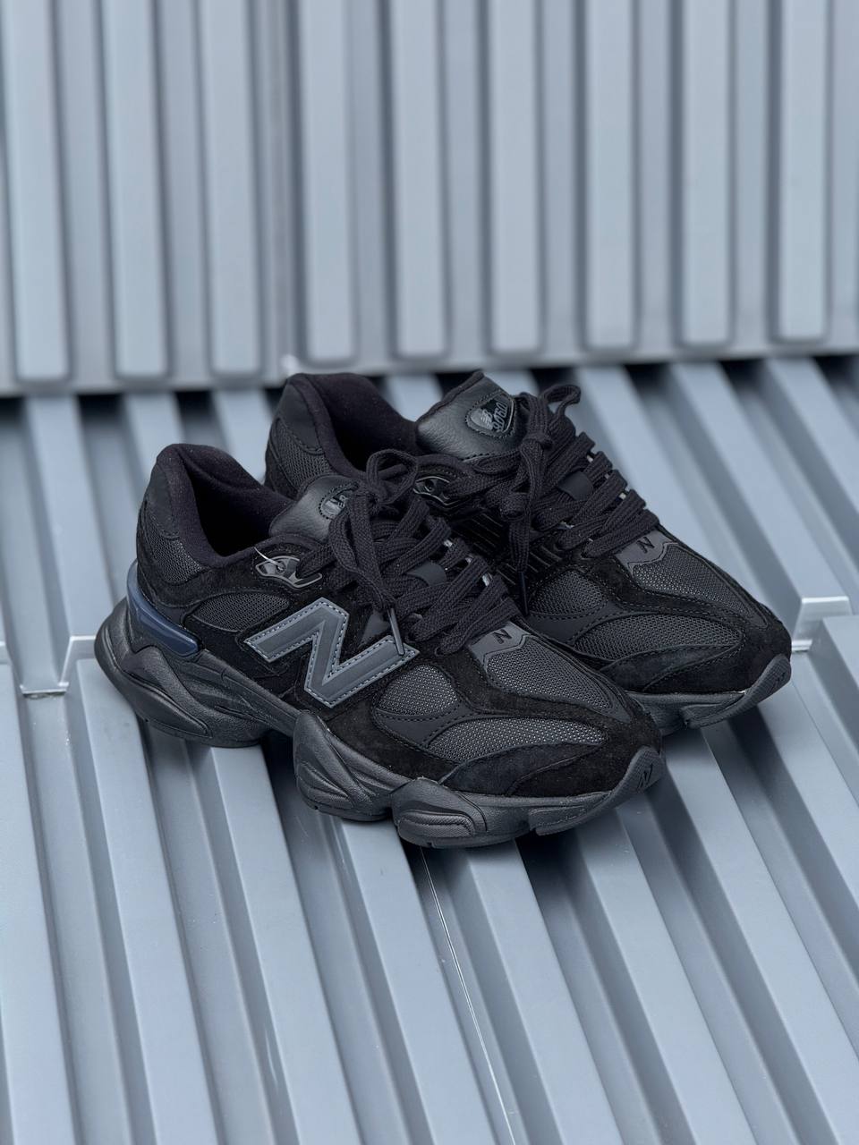 New Balance 9060 Negra