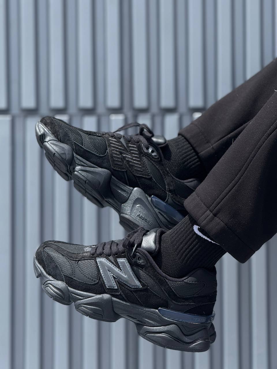 New Balance 9060 Negra