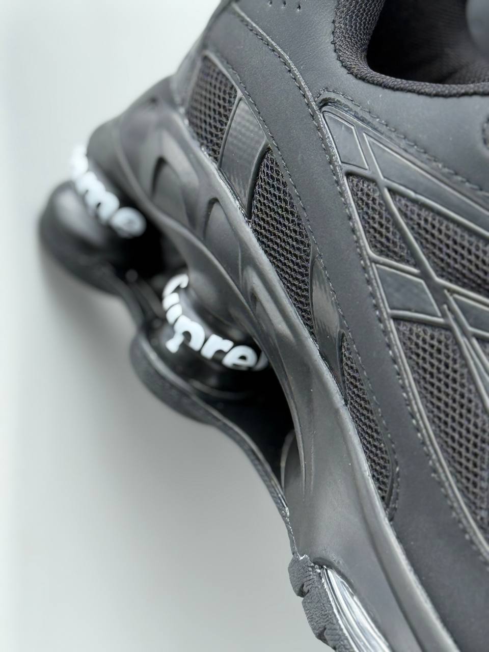 Nike Shox X Supreme
