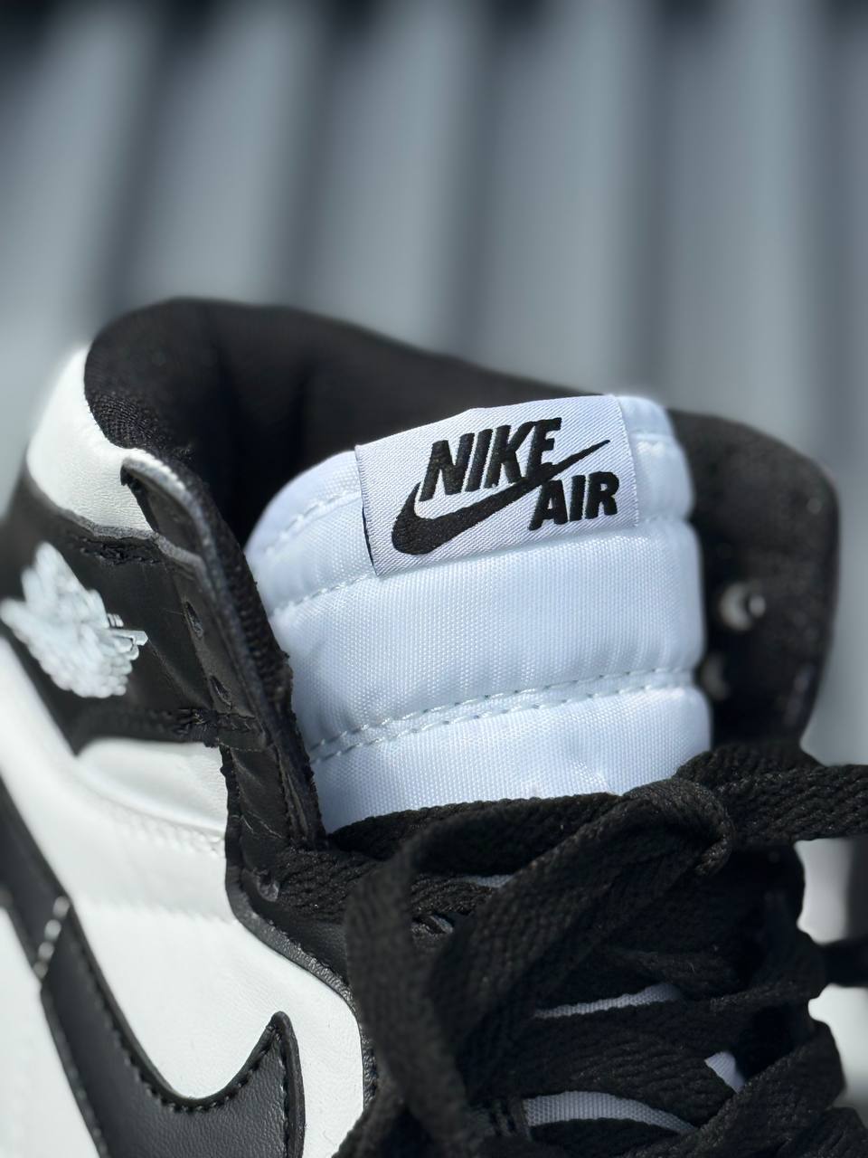 Nike Retro 1 Blanca Negra