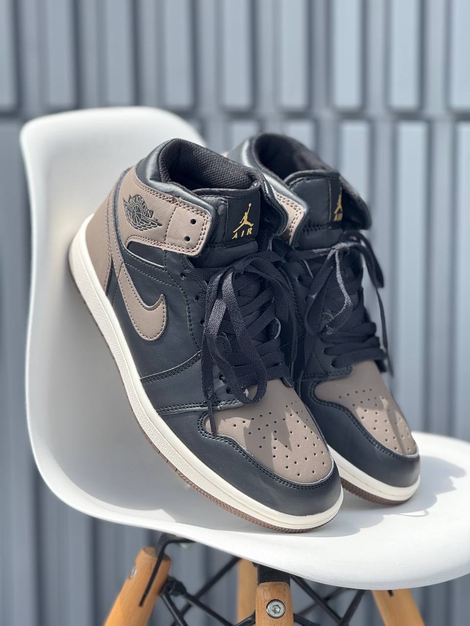 Nike Retro 1 Negra Cafe