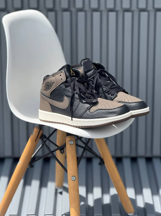Nike Retro 1 Negra Cafe