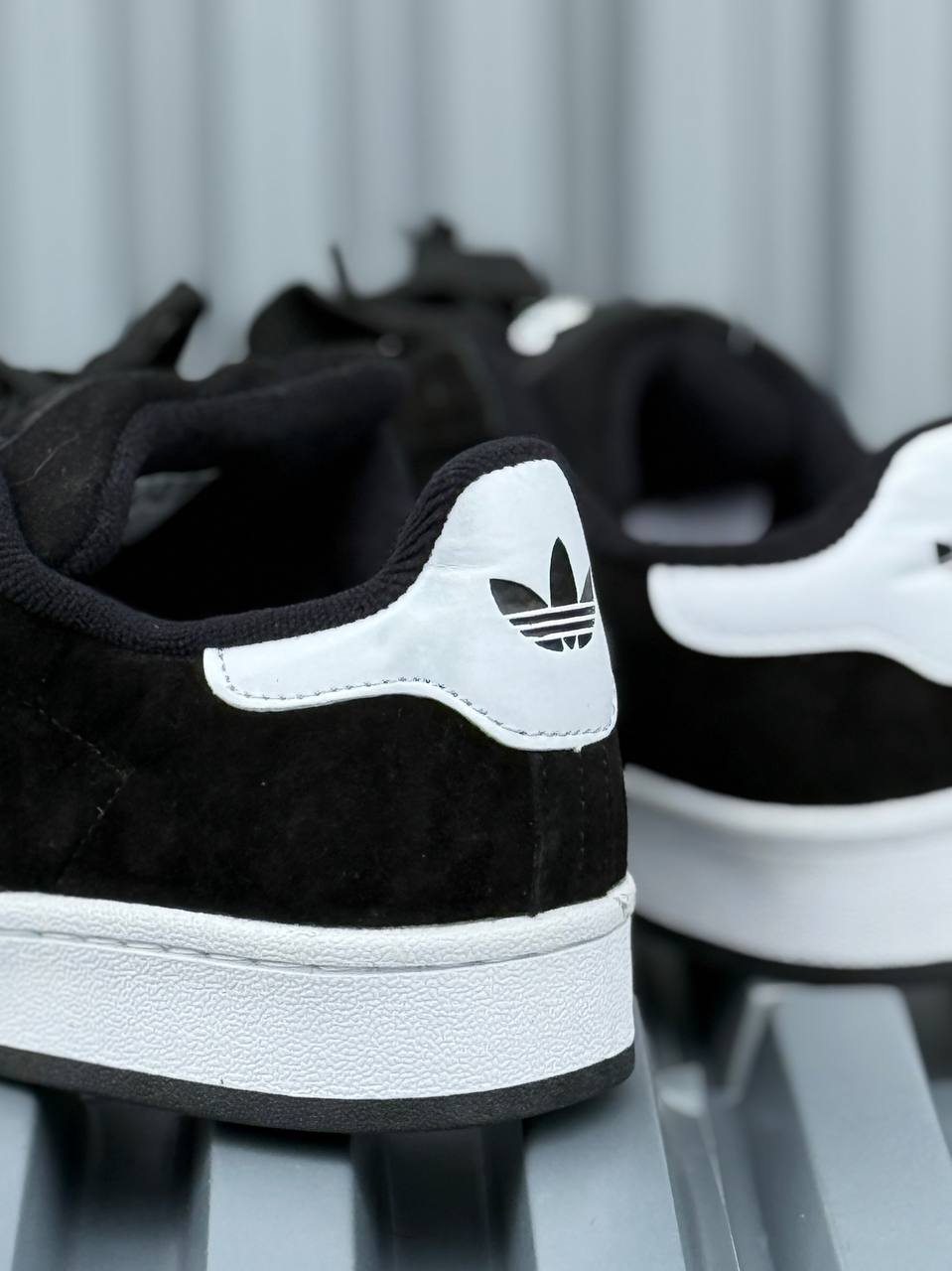 Adidas Campus negra blanca