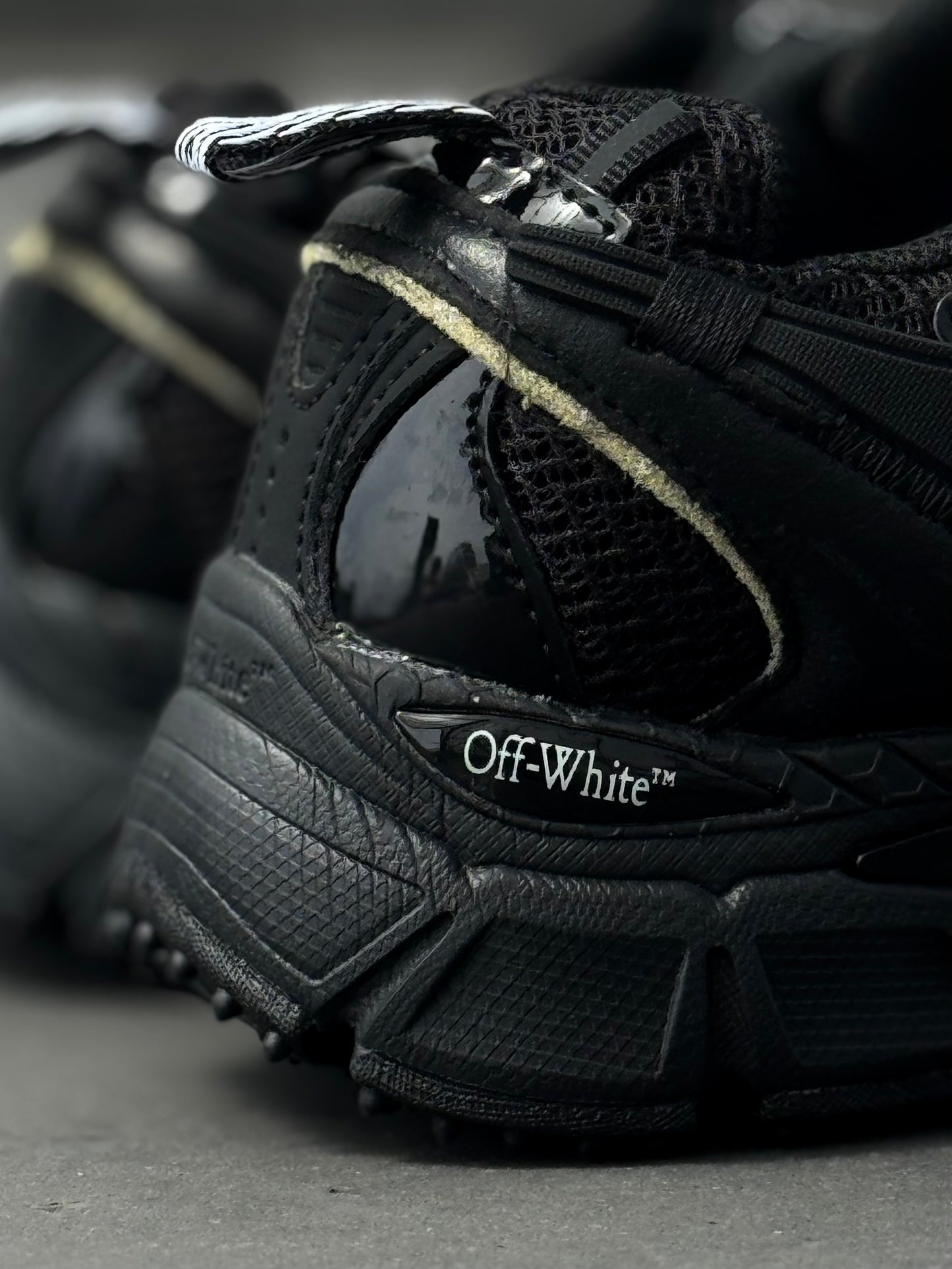 Off-White Be Rigth Back Black