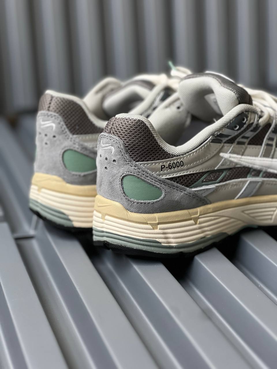 Nike P-6000 Gris Verde