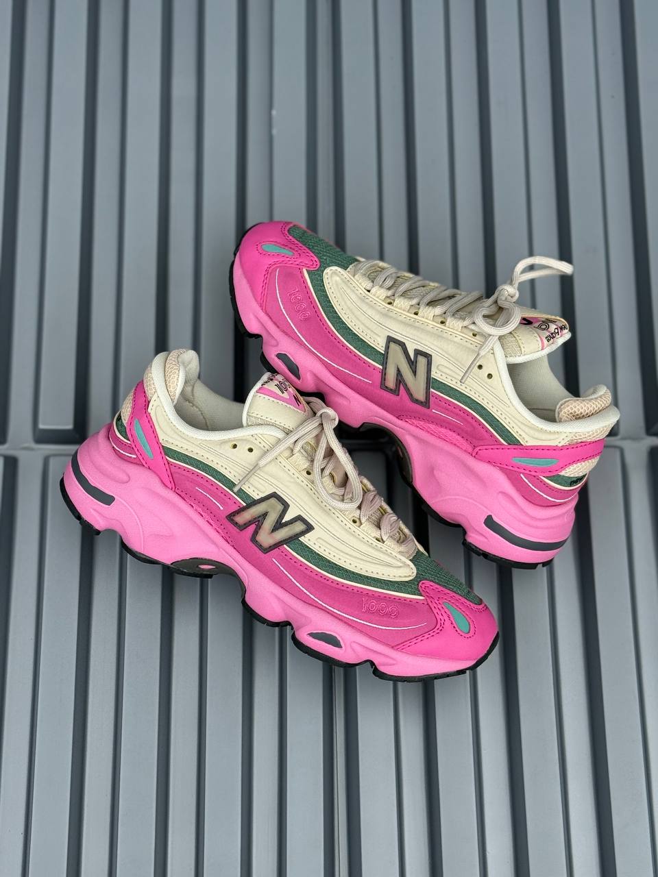 New Balance 1000 Beish Rosada