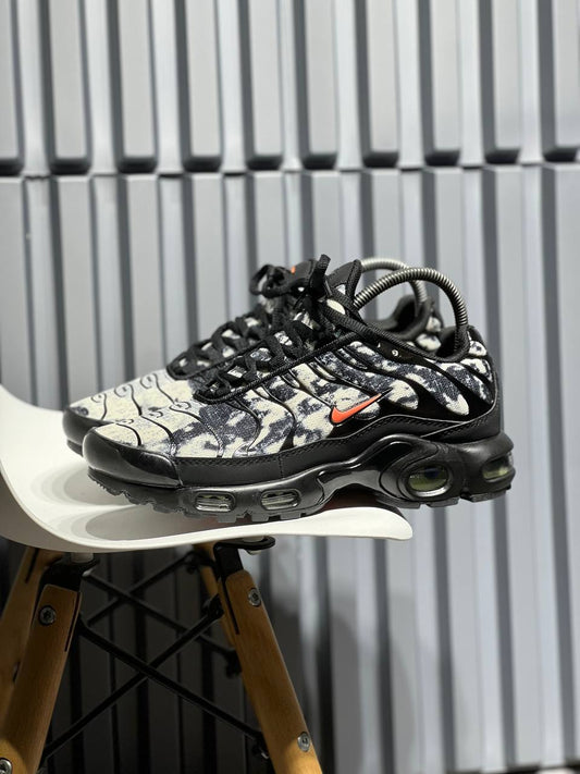 Nike TN oreo