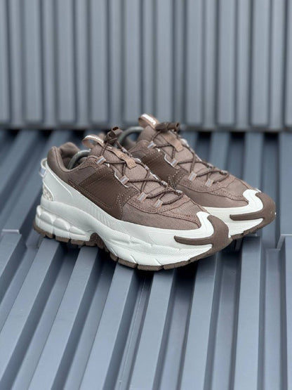 Nike Vomero cafe