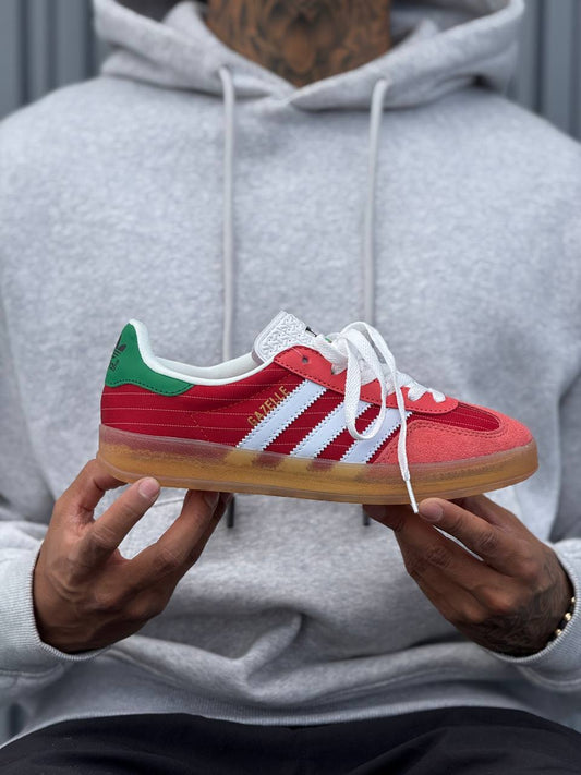 Adidas Gazelle rojas con verde