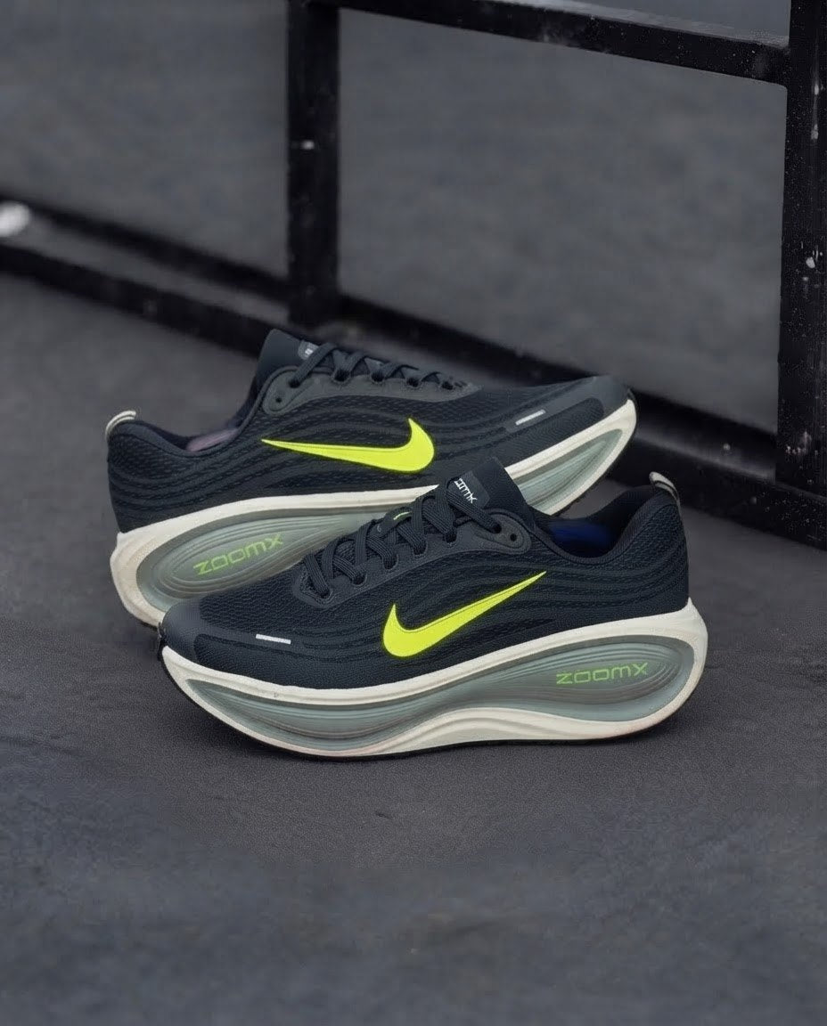 Nike Vomero Plus Negro/ Verde
