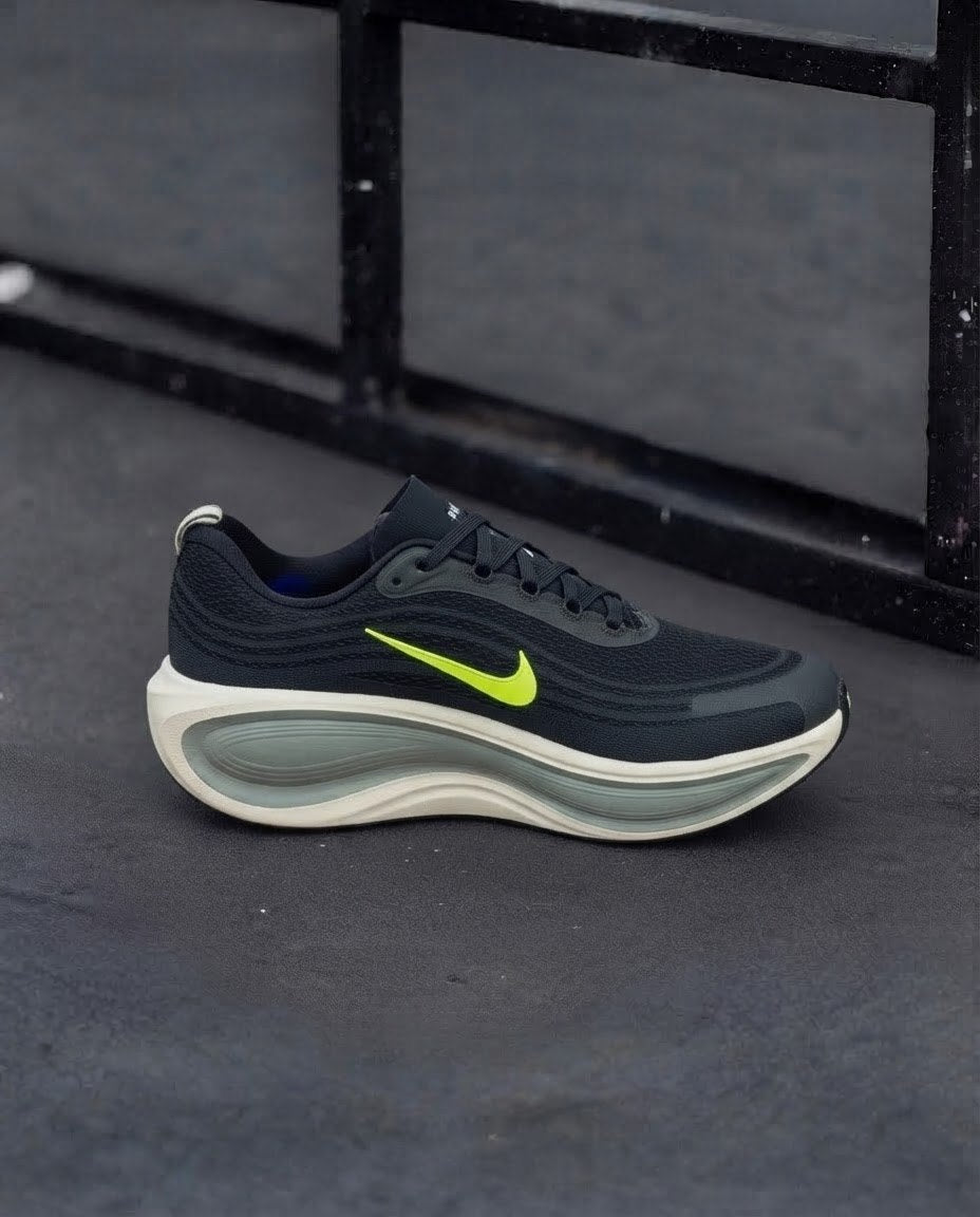 Nike Vomero Plus Negro/ Verde