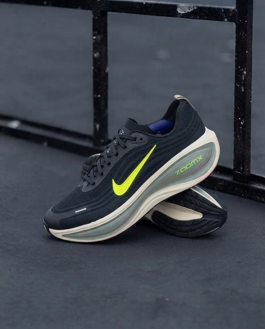 Nike Vomero Plus Negro/ Verde
