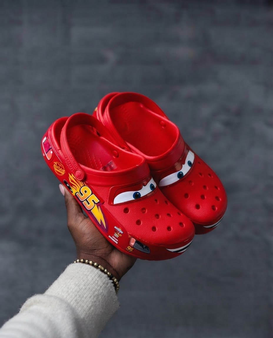 Crocs Cars Lightning McQueen Classic Clog
