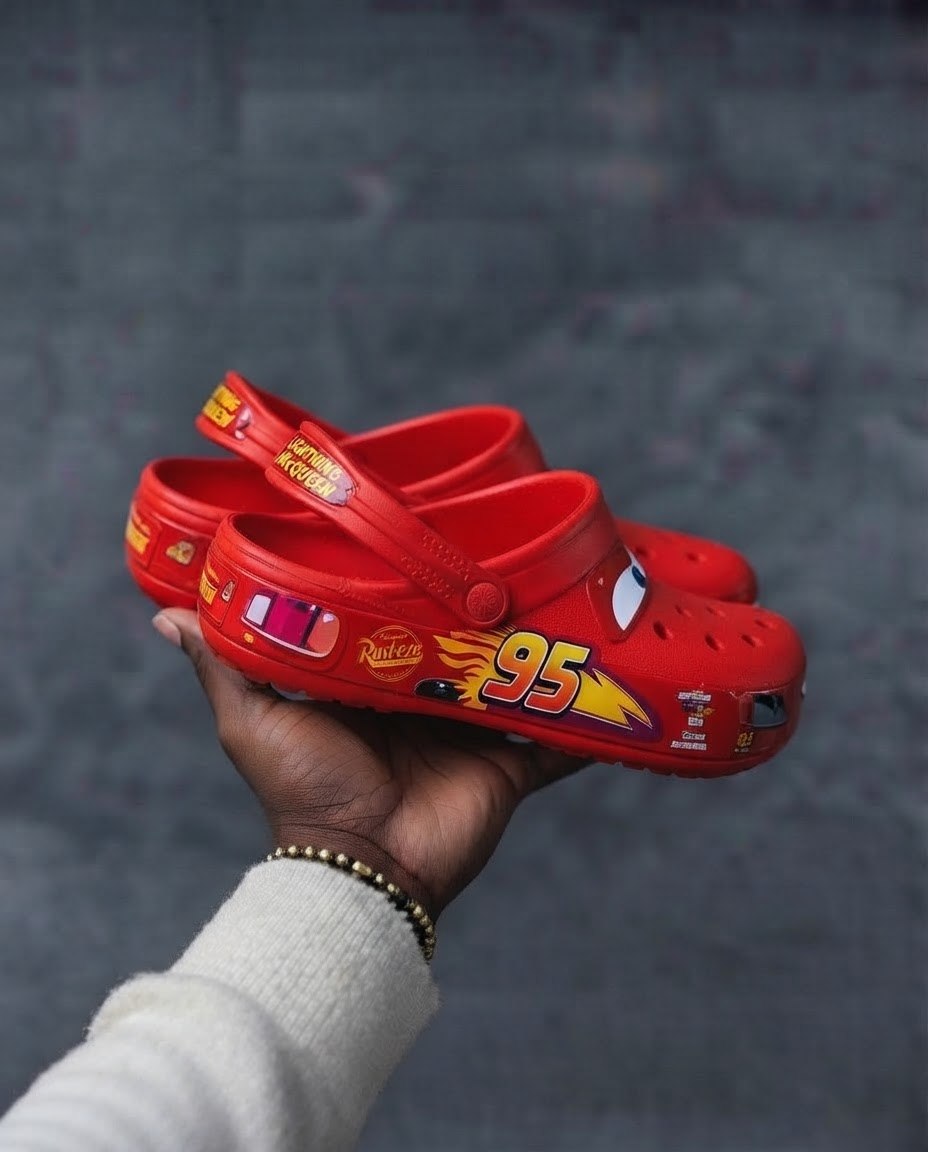 Crocs Cars Lightning McQueen Classic Clog