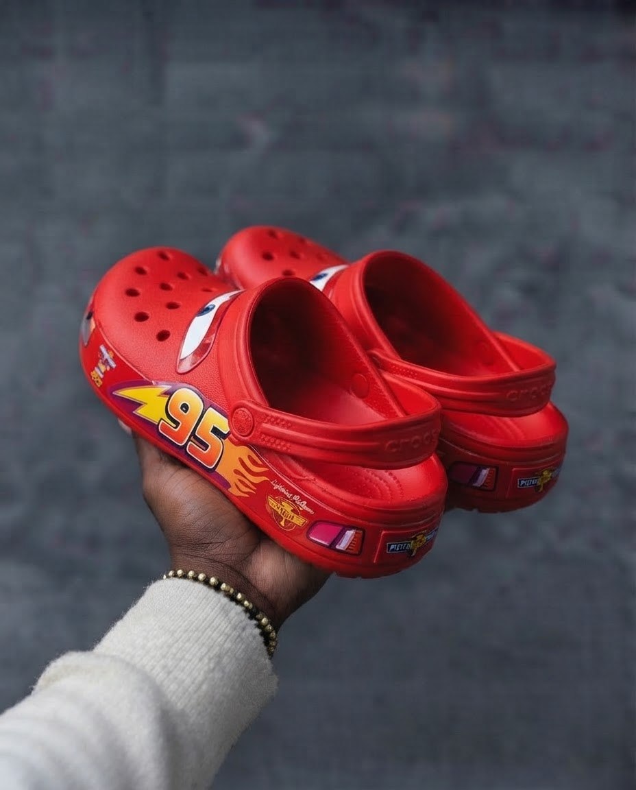 Crocs Cars Lightning McQueen Classic Clog