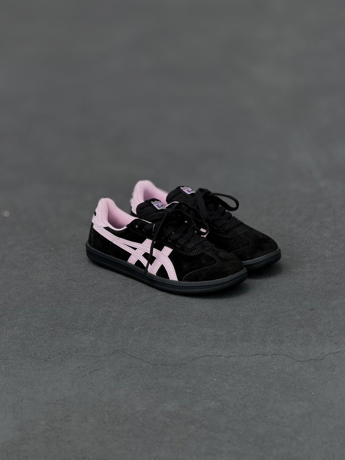 Onitsuka Tiger Tokuten Black / Cotton Candy