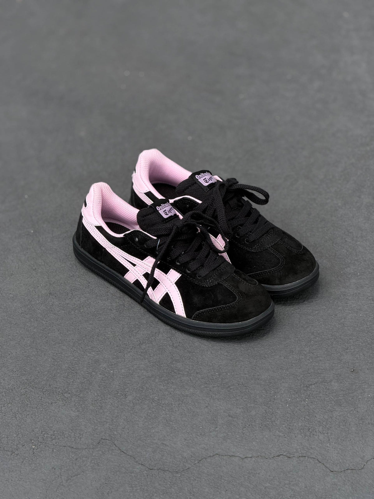Onitsuka Tiger Tokuten Black / Cotton Candy