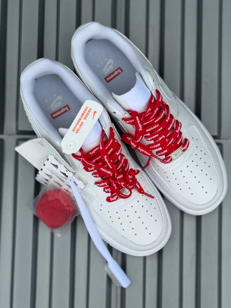 Nike Air Force One X Supreme